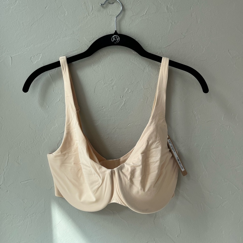 SKIMS SMOOTHING INTIMATES UNLINED MINIMIZER BRA IN SAND 38C